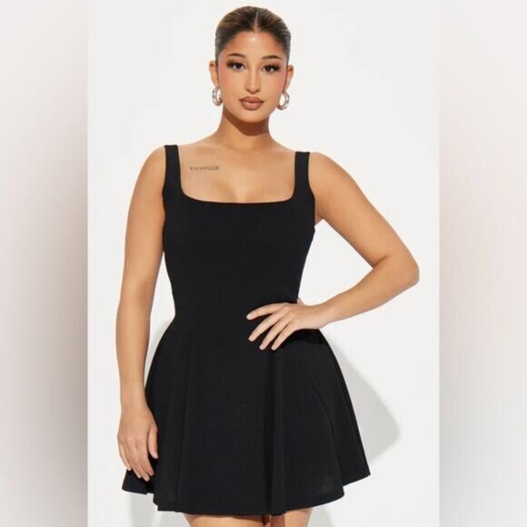 Hila Mini Dress - Picture 2 of 3